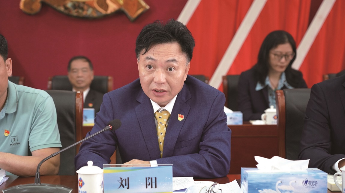 劉總表態(tài)發(fā)言.jpg